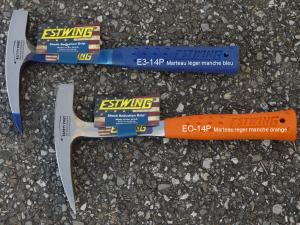 Les deux marteaux Estwing EO-14P et E6-14P